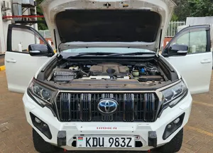 Toyota Land Cruiser Prado 2021 White