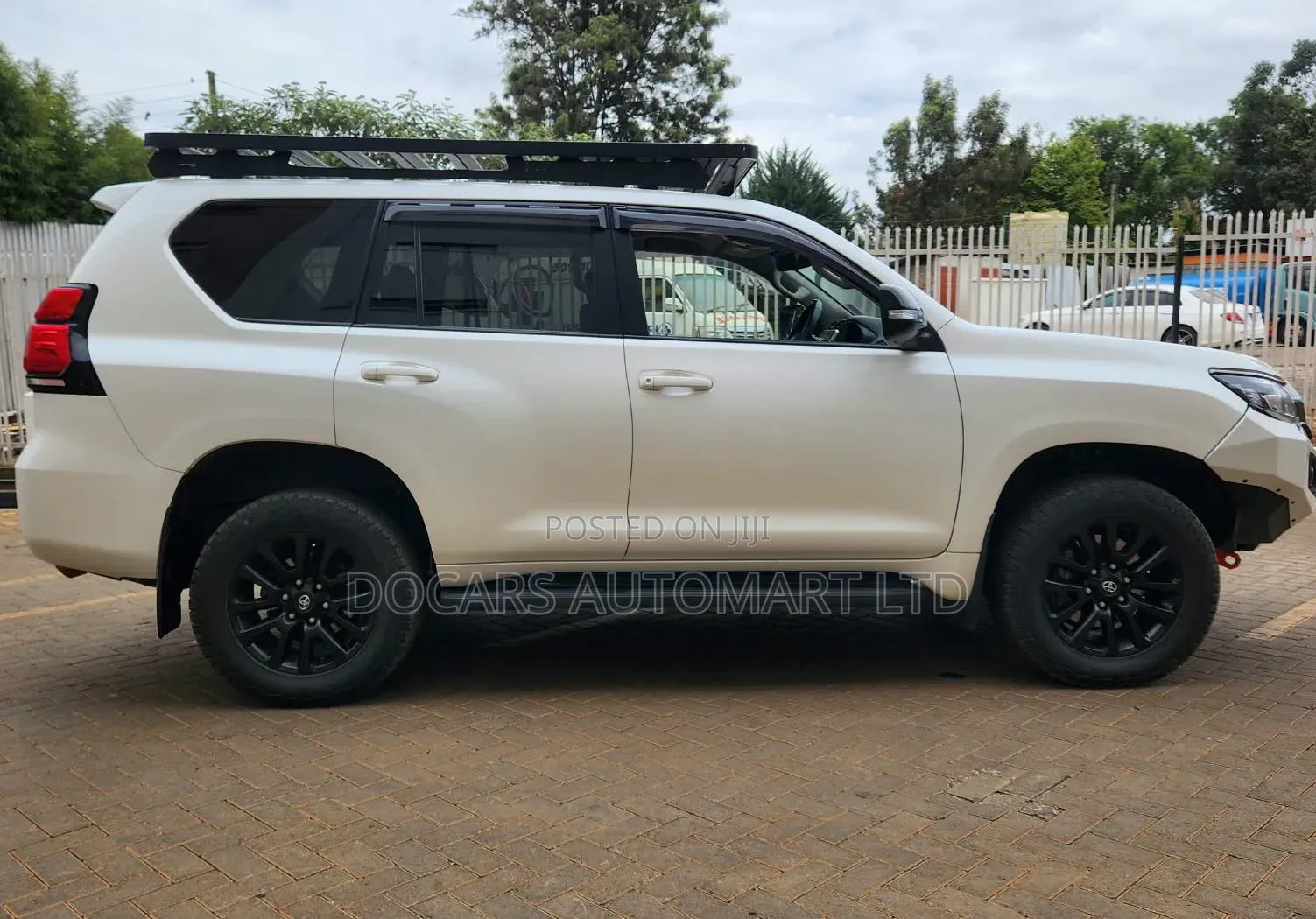 Toyota Land Cruiser Prado 2021 White