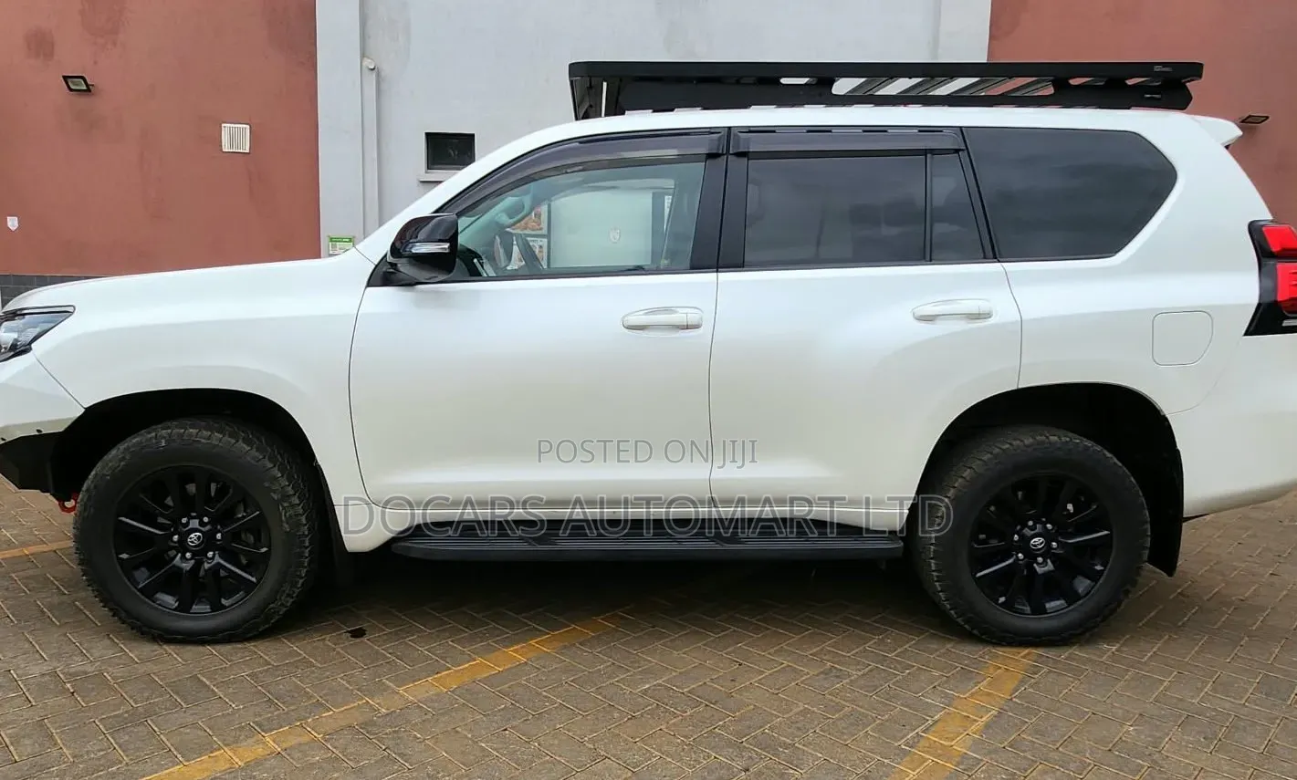 Toyota Land Cruiser Prado 2021 White