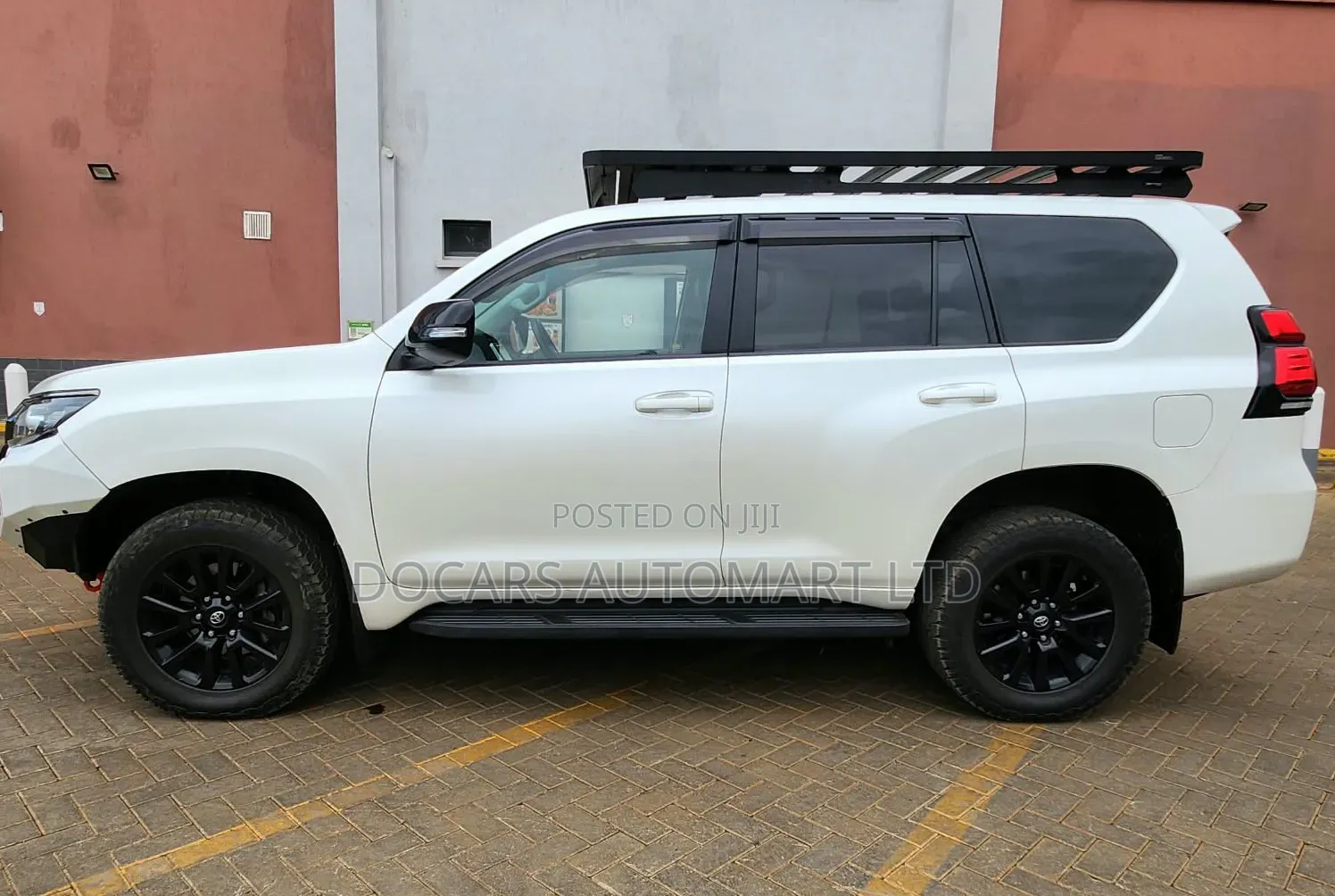 Toyota Land Cruiser Prado 2021 White