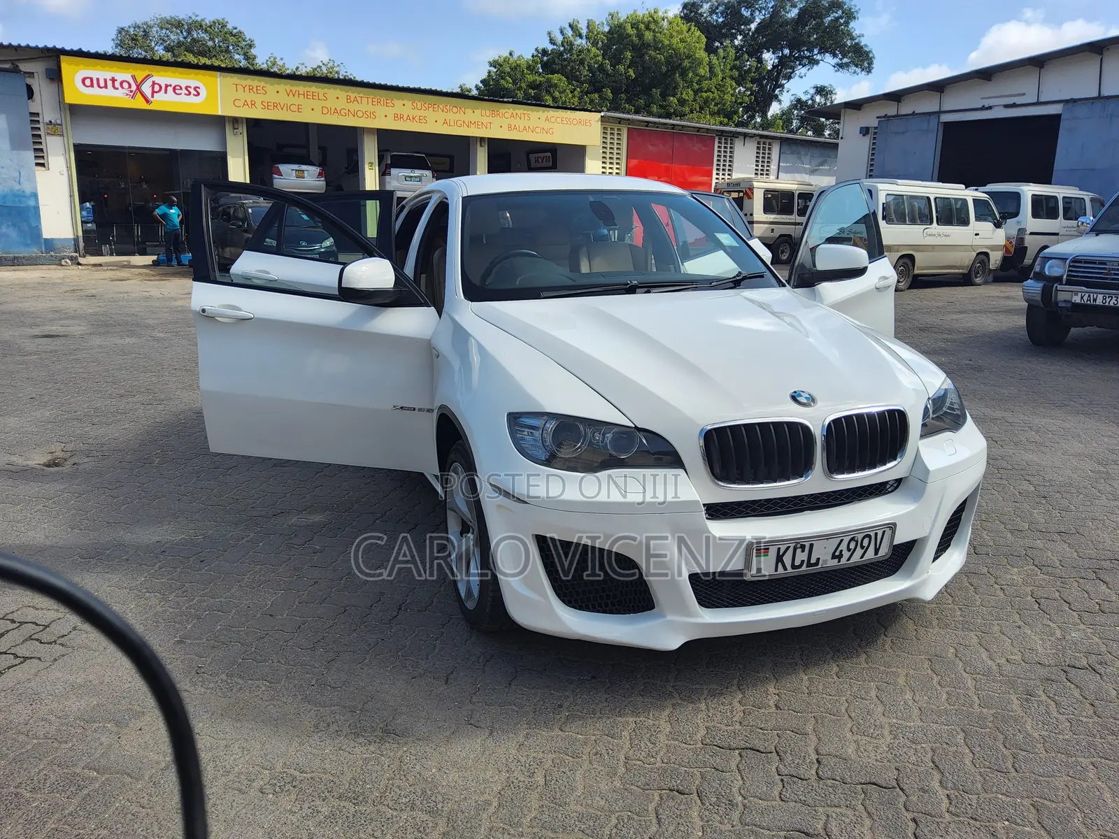 BMW 118i 2011 Pearl