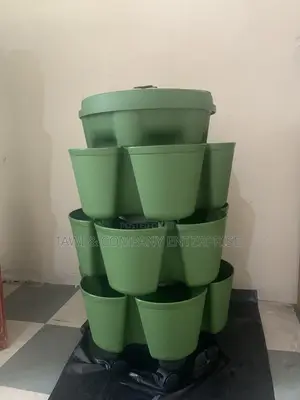 Kitchen Garden Tower Greenstalk Planter