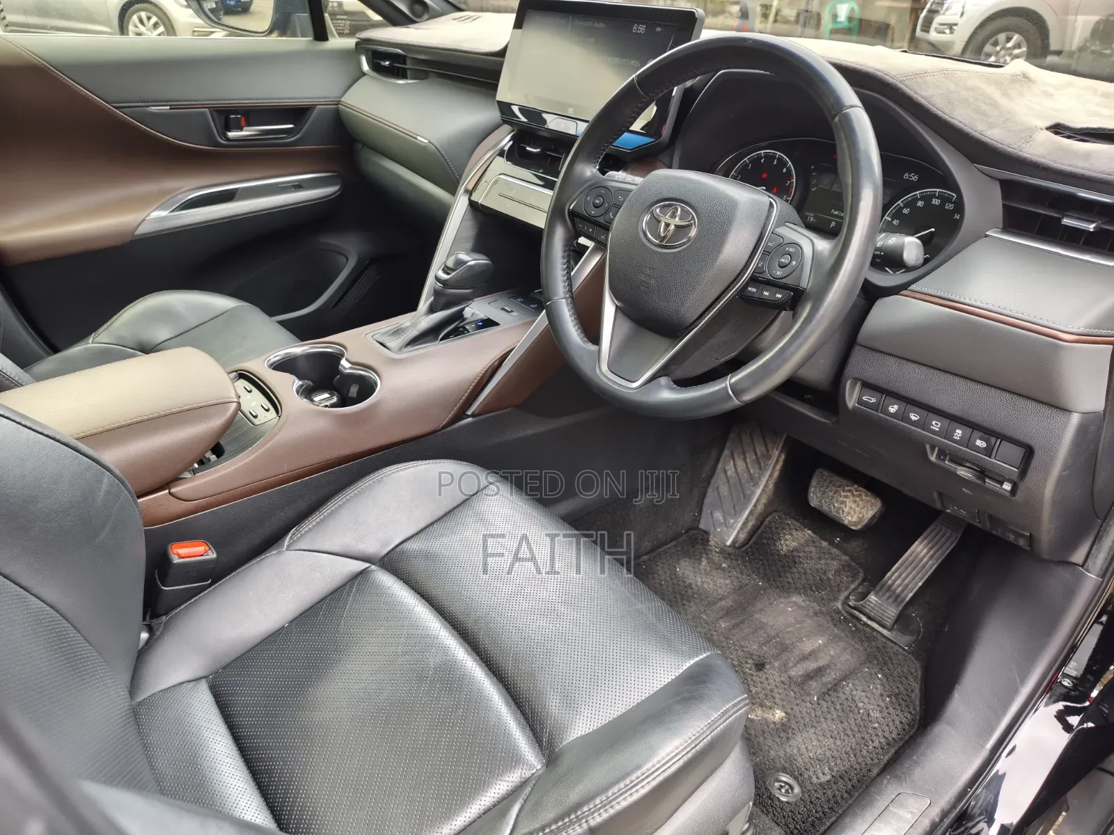 Toyota Harrier 2.0 2020 Black