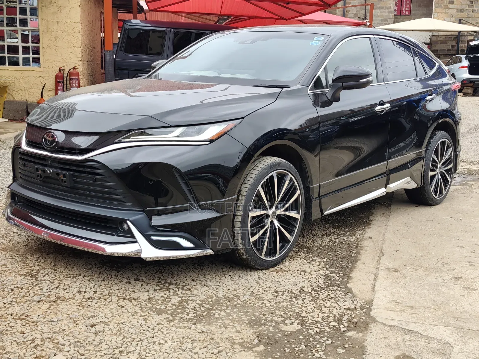 Toyota Harrier 2.0 2020 Black