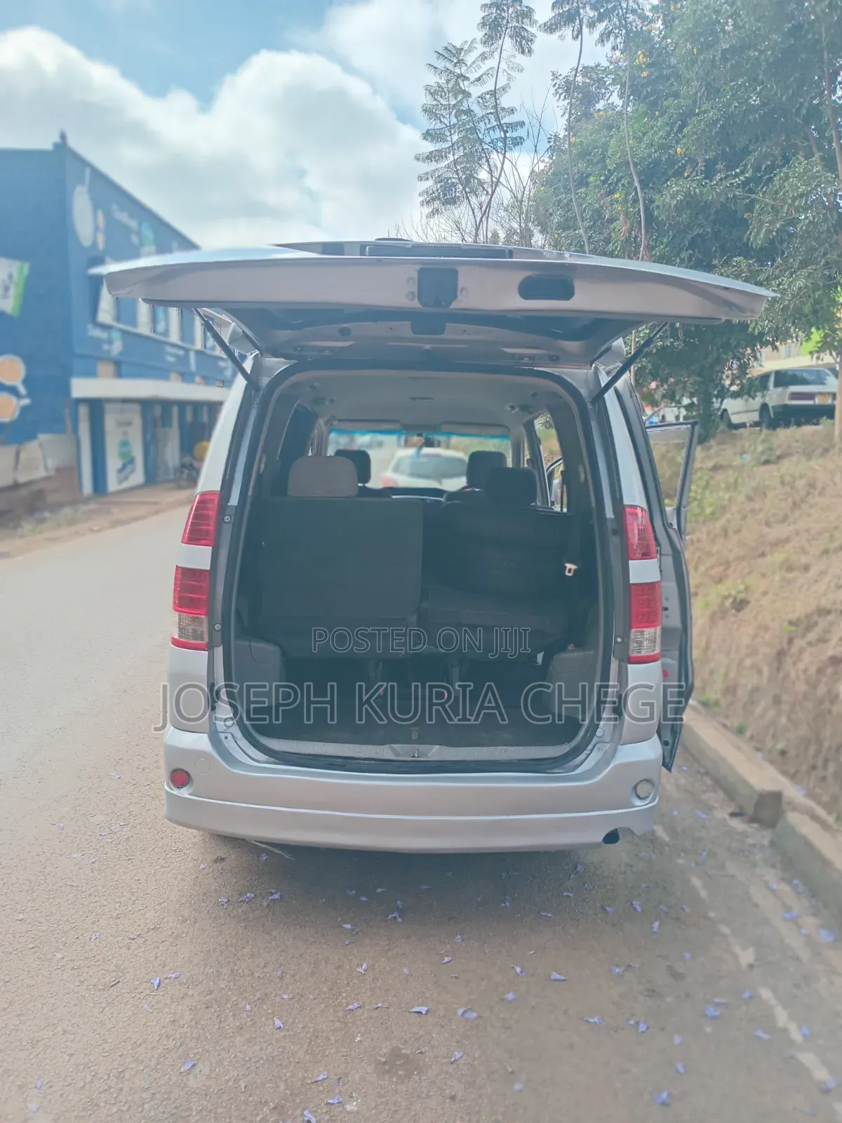 Toyota Noah 2006 Silver