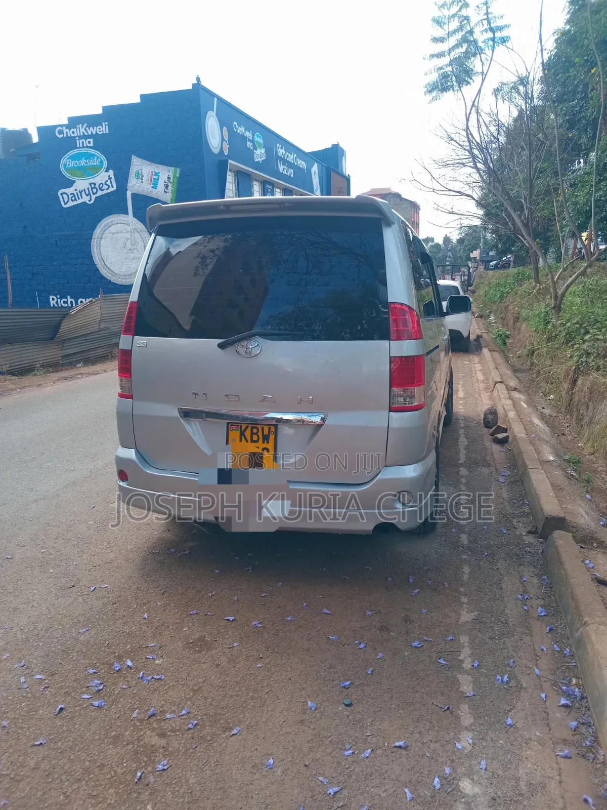 Toyota Noah 2006 Silver