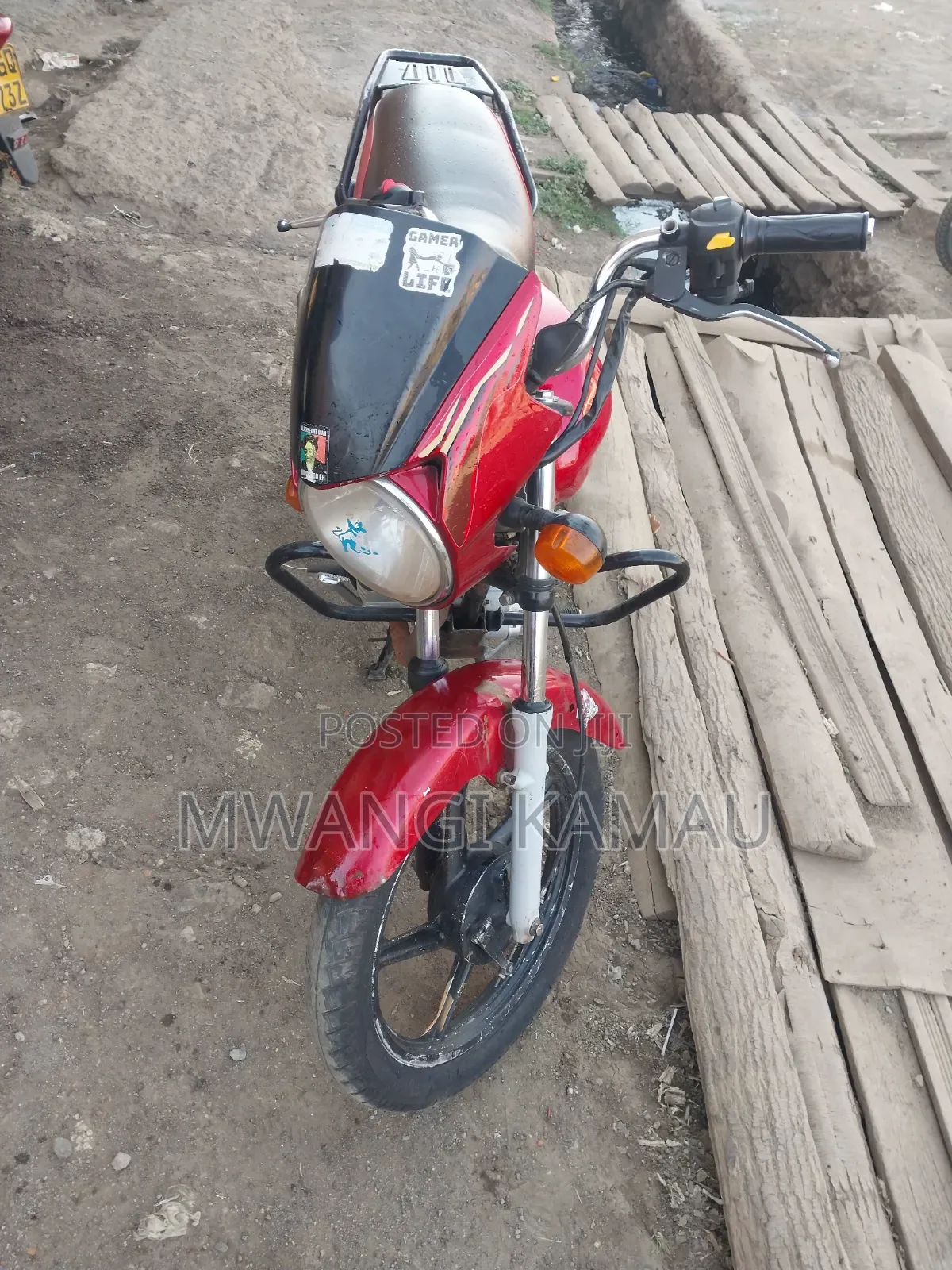 TVS HLX Plus ES 2022 Red