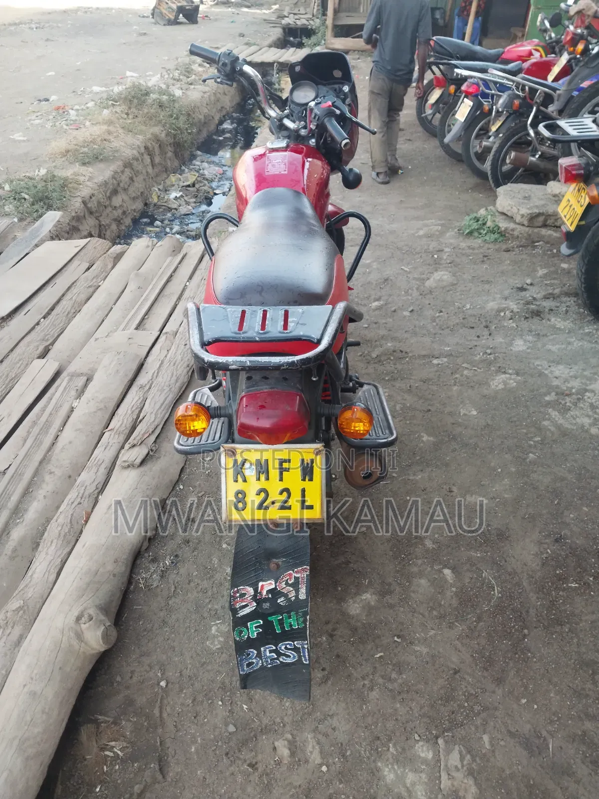 TVS HLX Plus ES 2022 Red