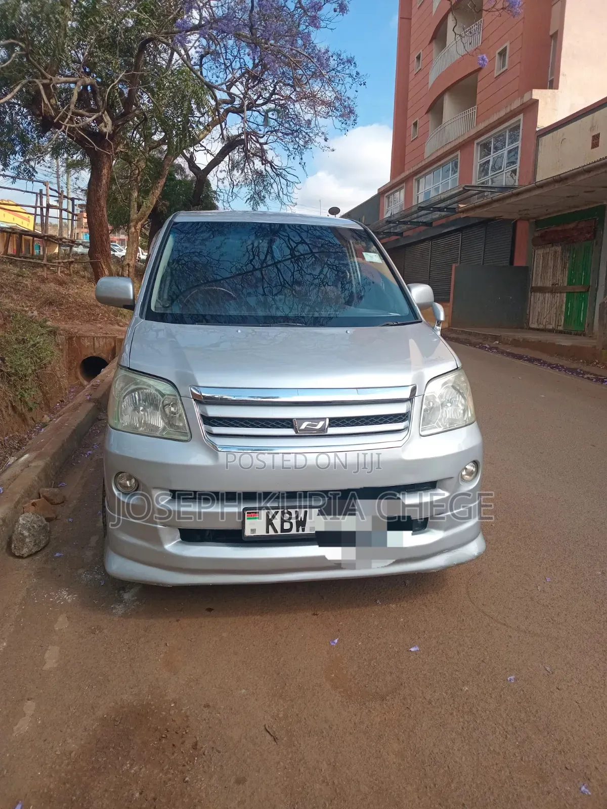 Toyota Noah 2006 Silver