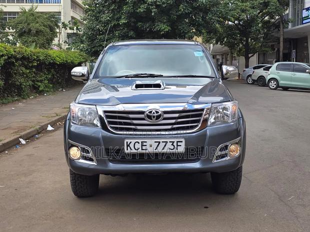 Toyota Hilux Double Cabin