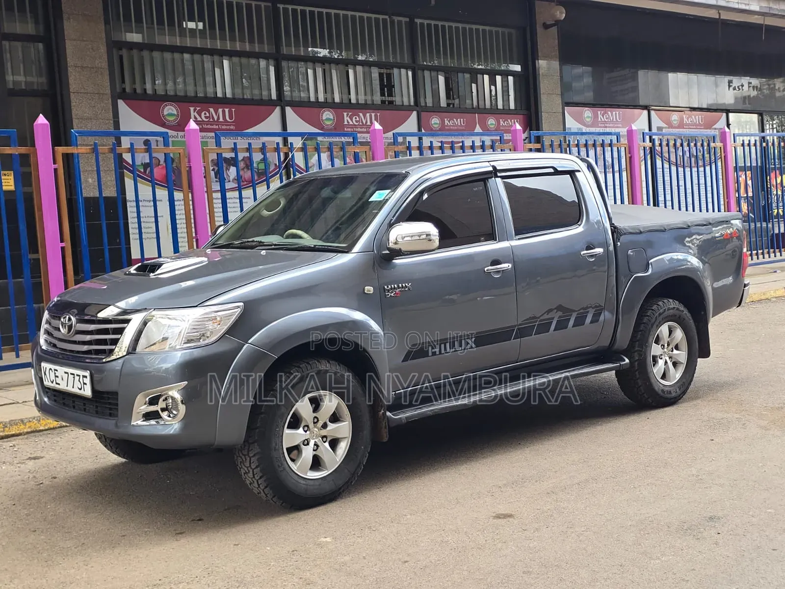 Toyota Hilux Double Cabin