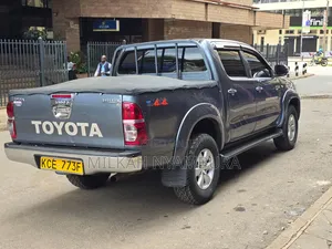 Toyota Hilux Double Cabin