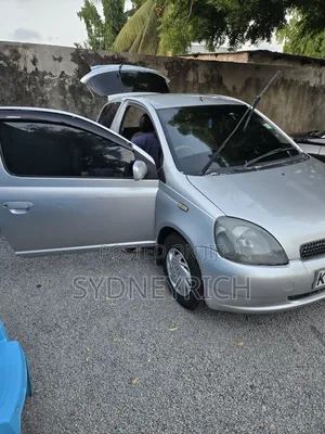 Toyota Vitz 1.0 FWD 3dr 2000 Gray
