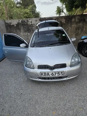 Toyota Vitz 1.0 FWD 3dr 2000 Gray