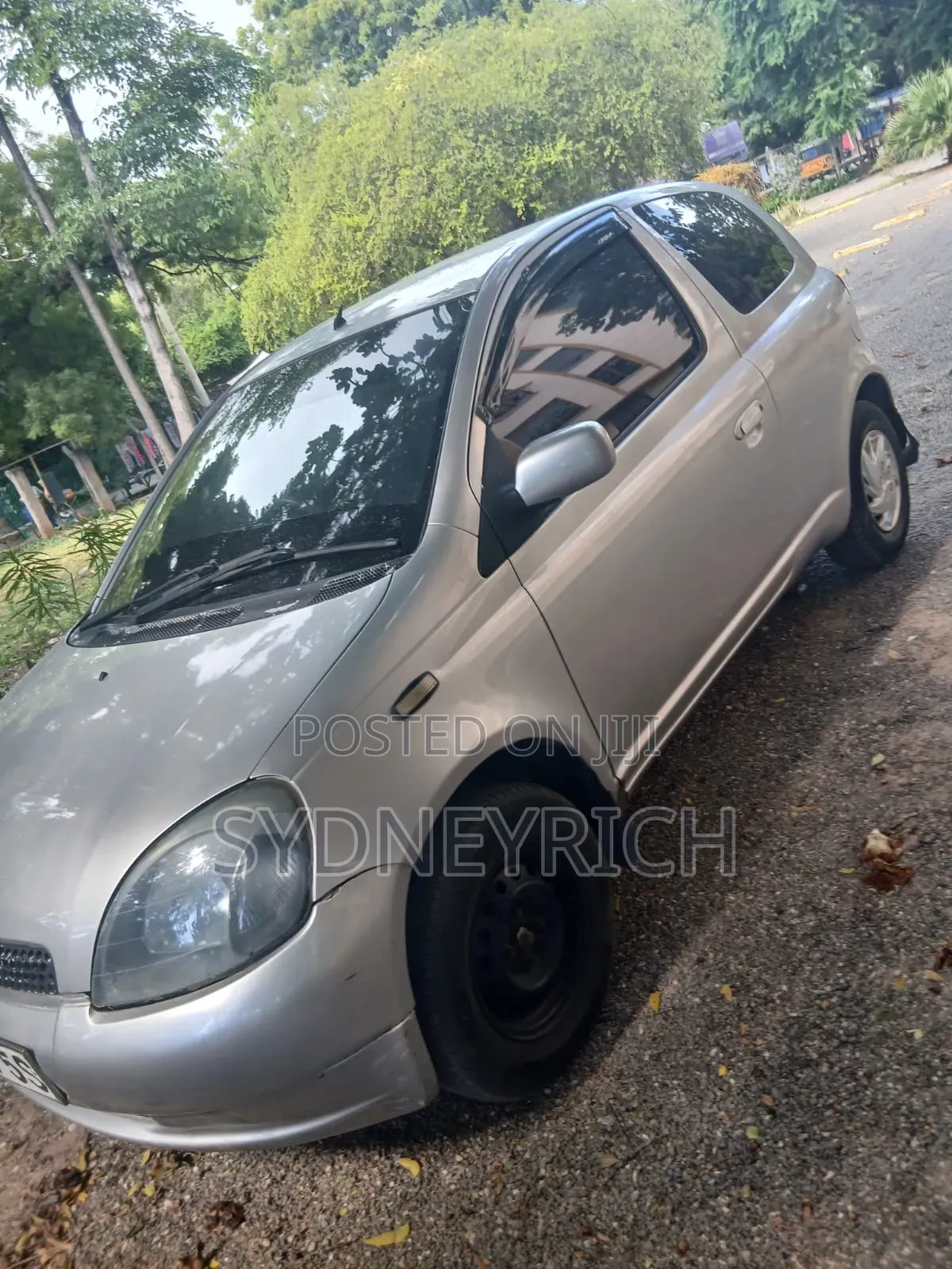 Toyota Vitz 1.0 FWD 3dr 2000 Gray