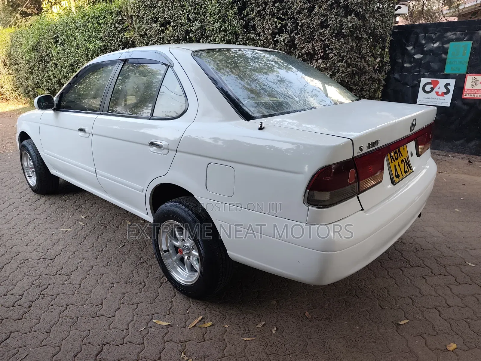 Nissan Sunny 2003 White