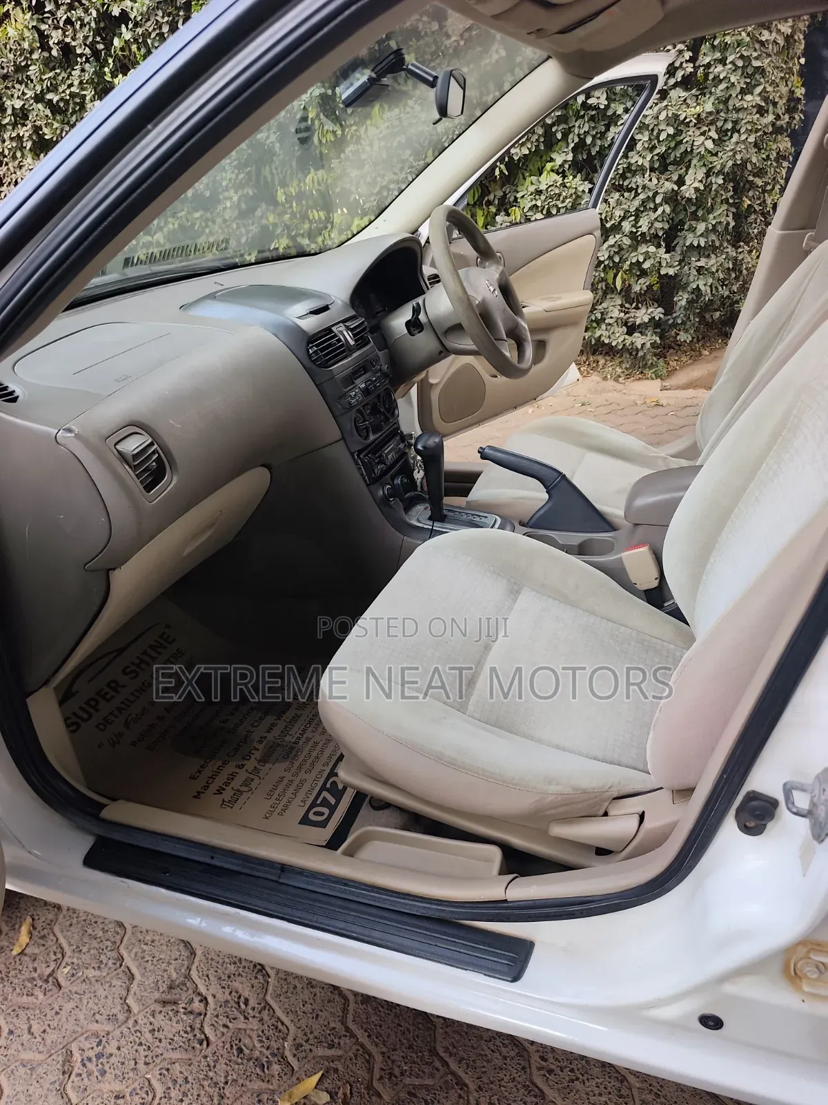 Nissan Sunny 2003 White