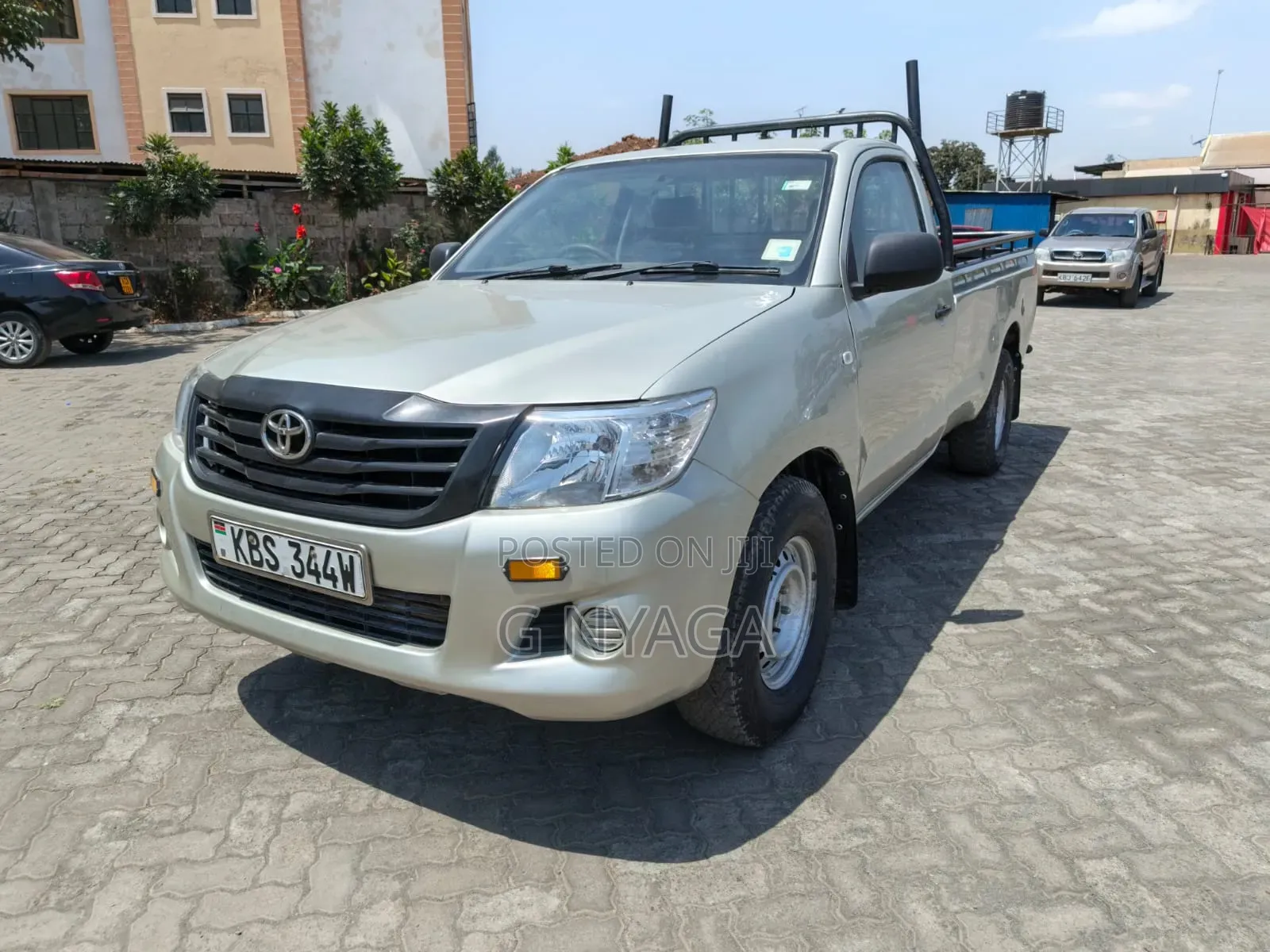 Toyota Hilux 2013 Silver