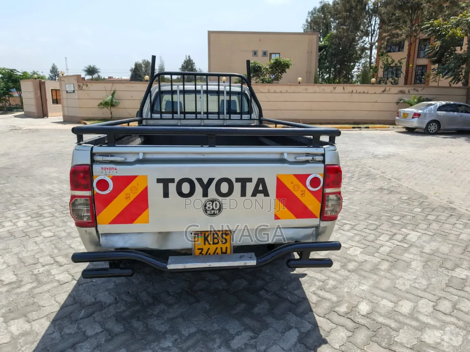 Toyota Hilux 2013 Silver