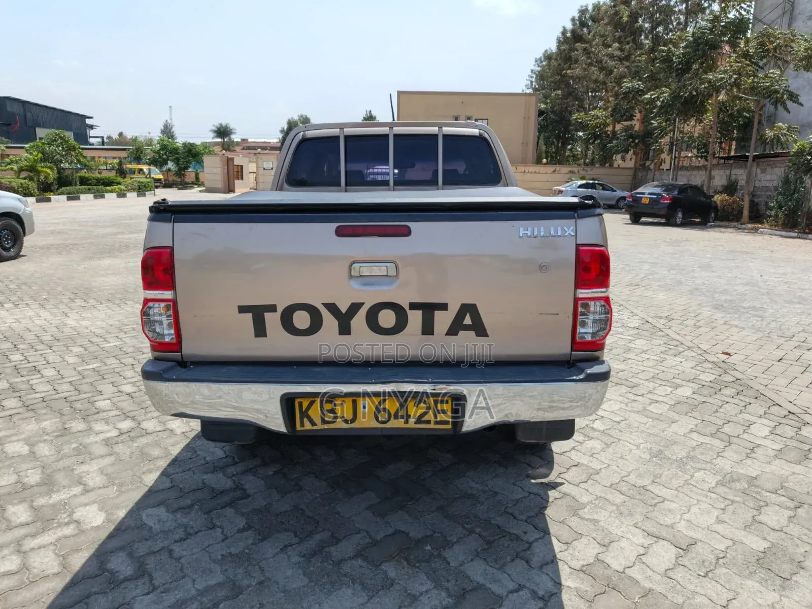 Toyota Hilux 2008 Gold