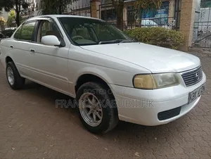 Nissan Sunny 2003 White