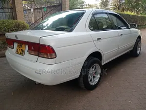 Nissan Sunny 2003 White