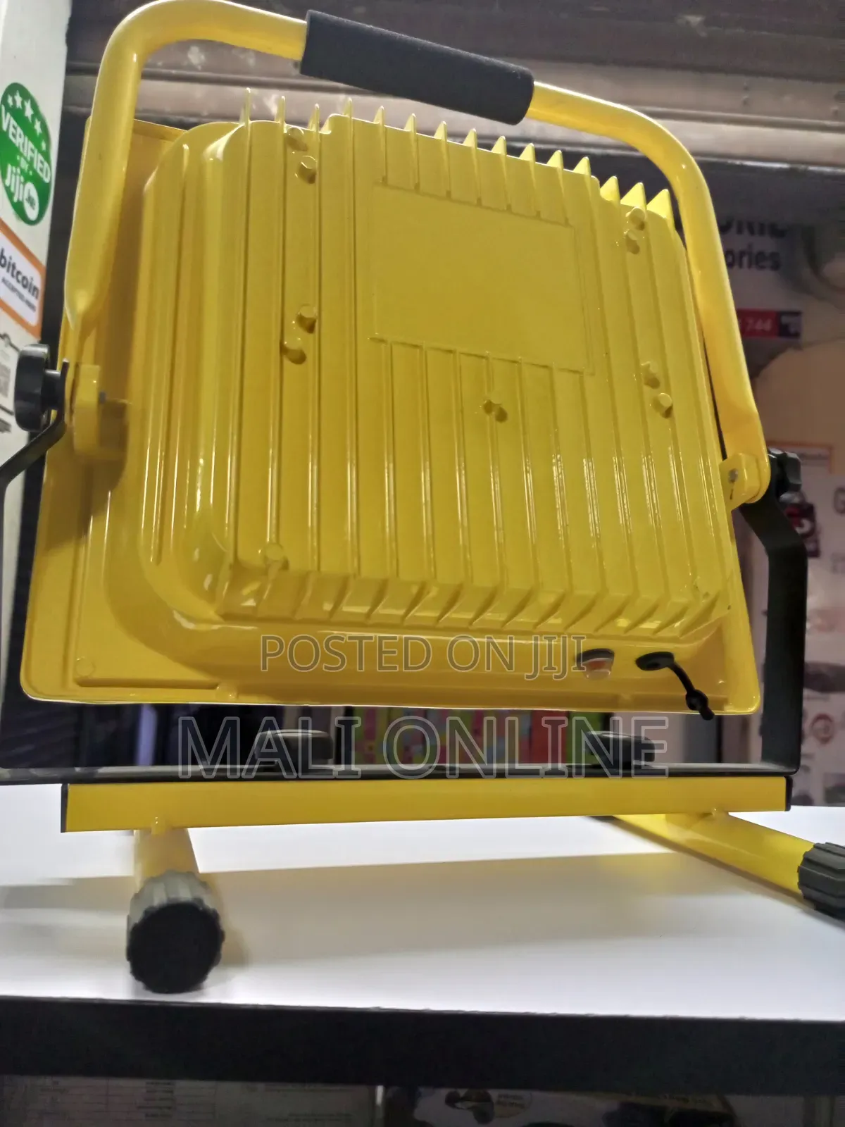 100W Portable Solar USB Rechargeable Outdoor LED Flood Light