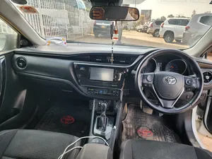 Toyota Auris 2016 Pearl