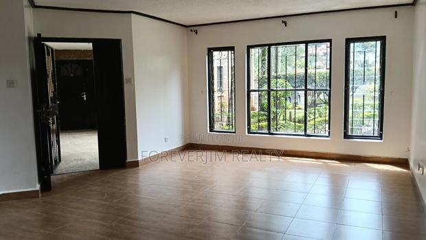 3bdrm Apartment in Dennis Pritt Road, State House Area for rent