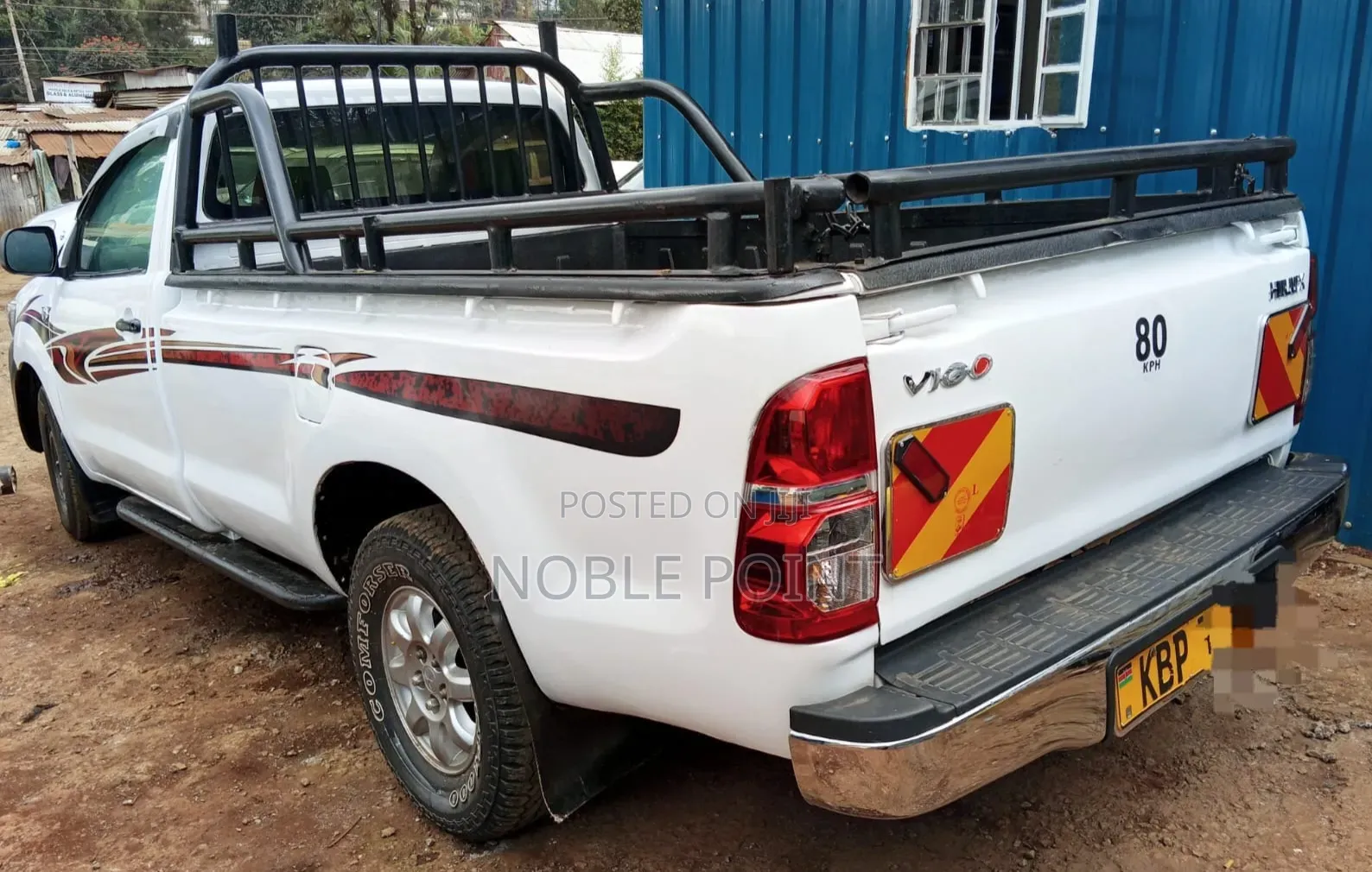 Toyota Hilux 2010 White