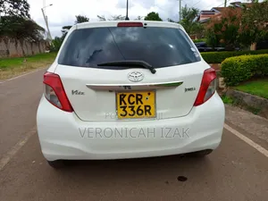 Toyota Vitz 2011 White