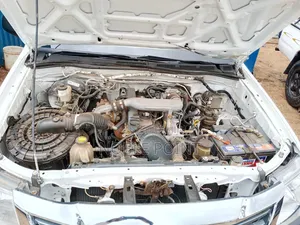 Toyota Hilux 2010 White