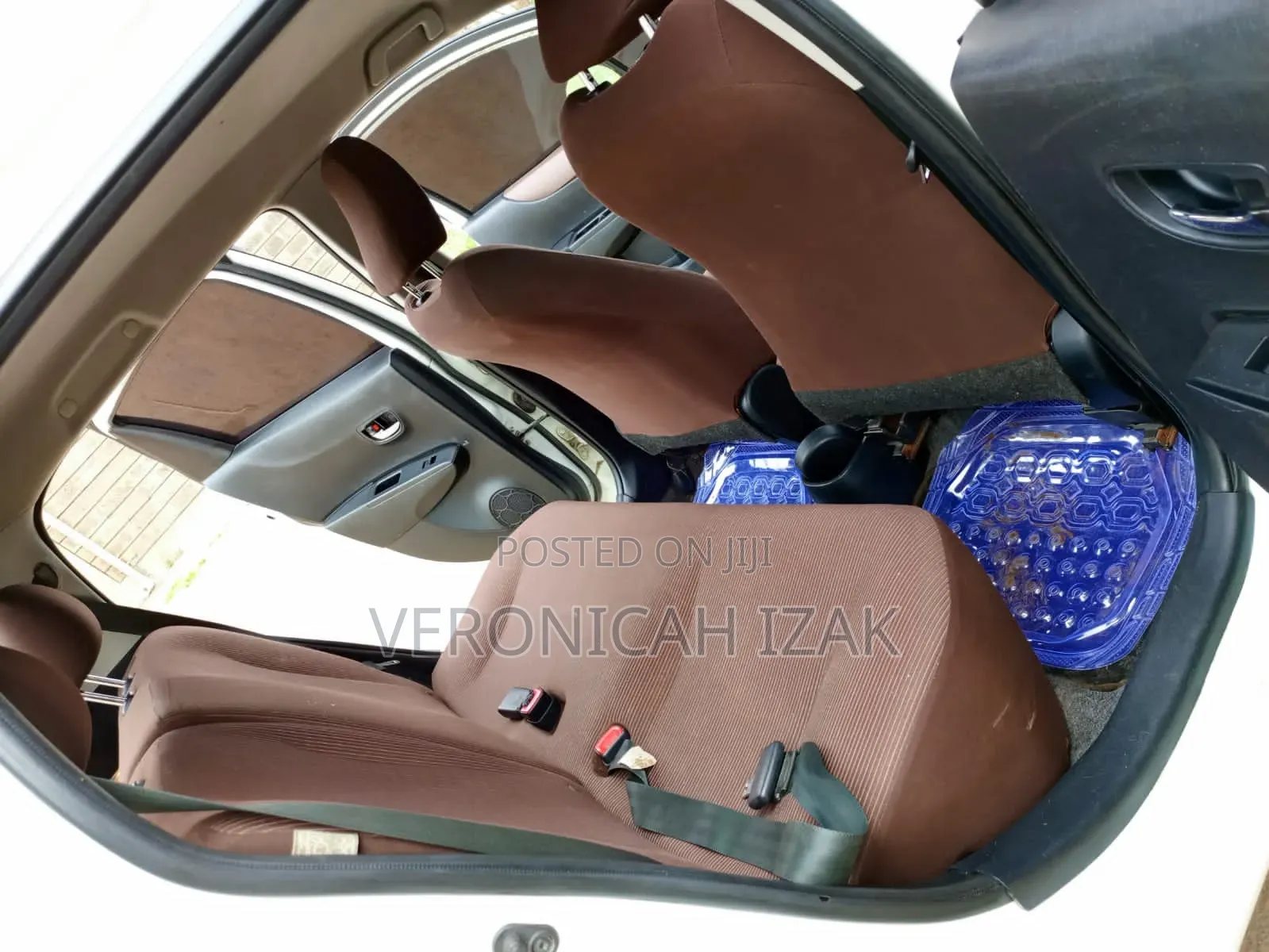 Toyota Vitz 2011 White