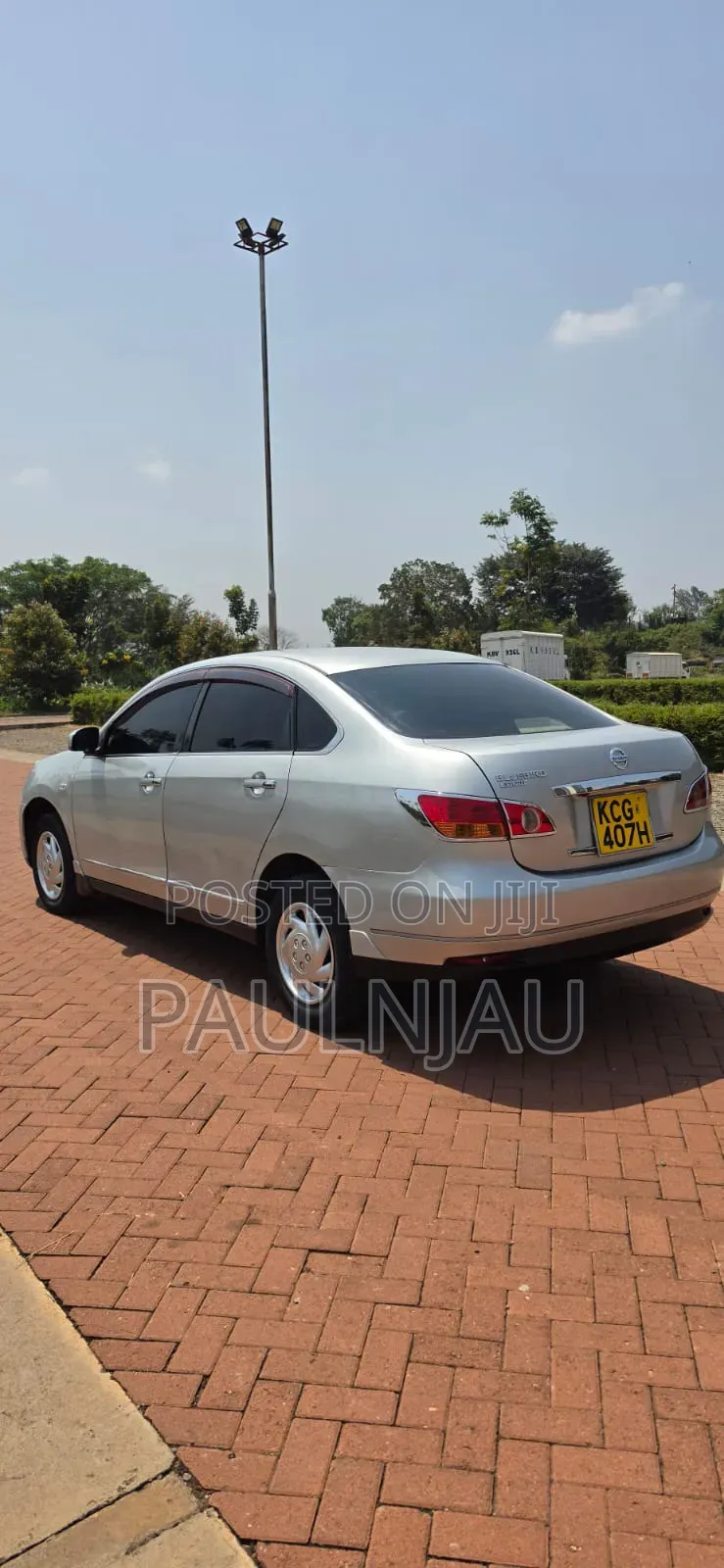 Nissan Bluebird 2009 Silver