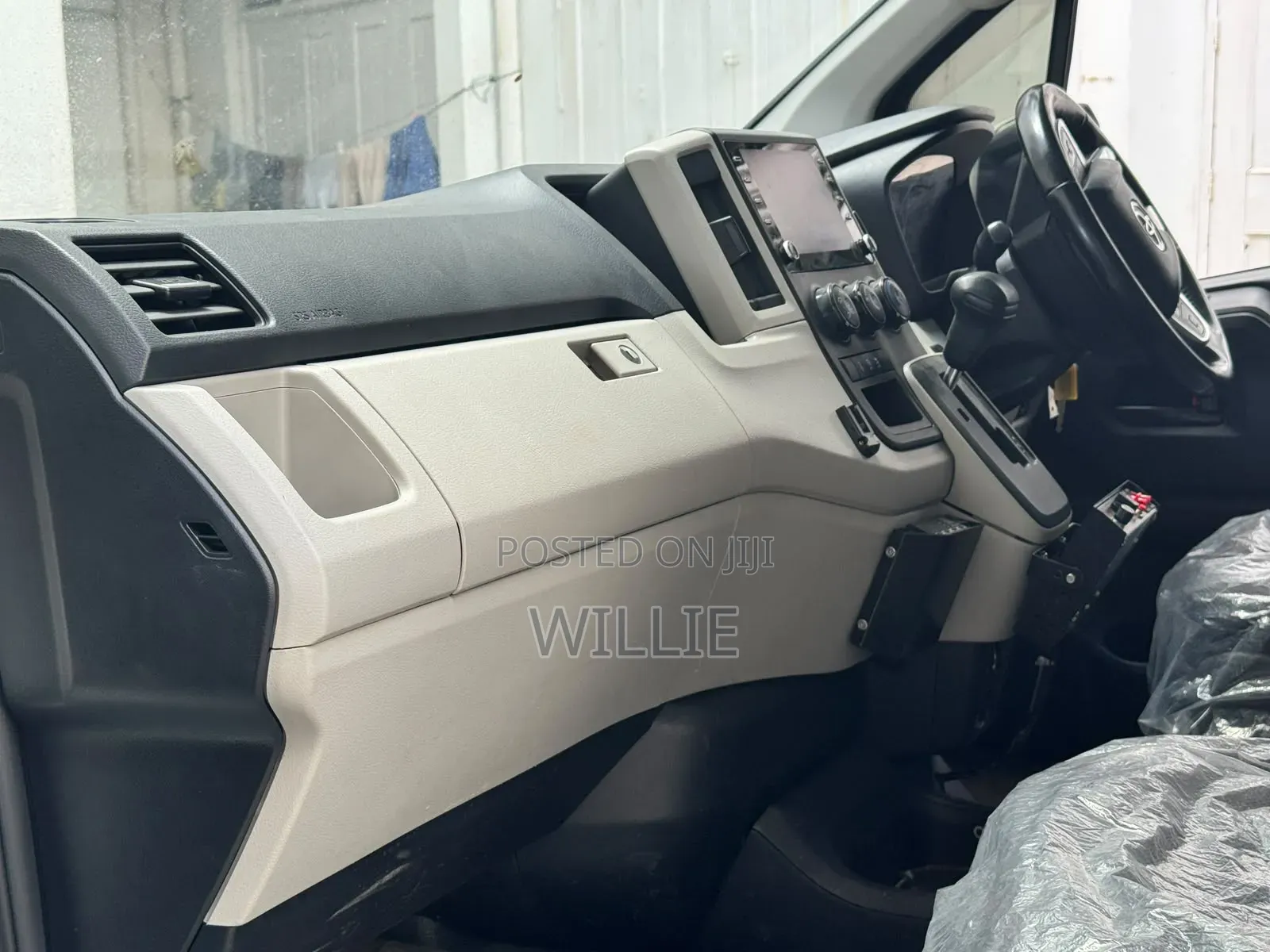 Toyota HiAce 2020 White