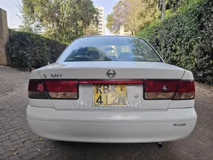 Nissan FB15 2003 White