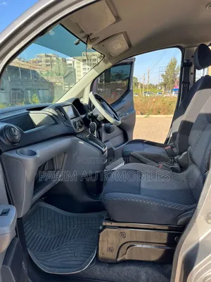 Nissan NP200 2016 Gray