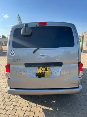 Nissan NP200 2016 Gray