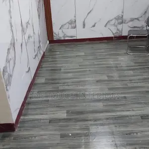 Signature Wood-Effect Vinyl Flooring Carpets
