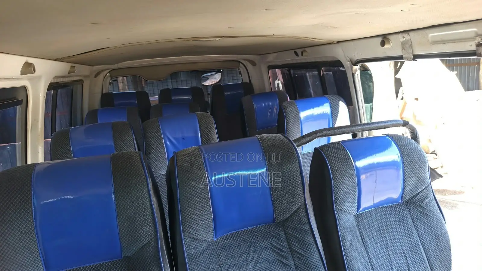 Toyota HiAce 2011 White