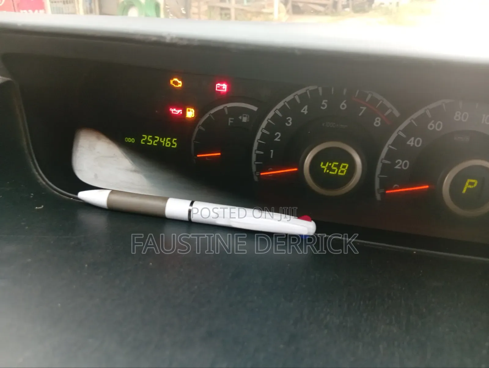 Toyota Noah 2013 White