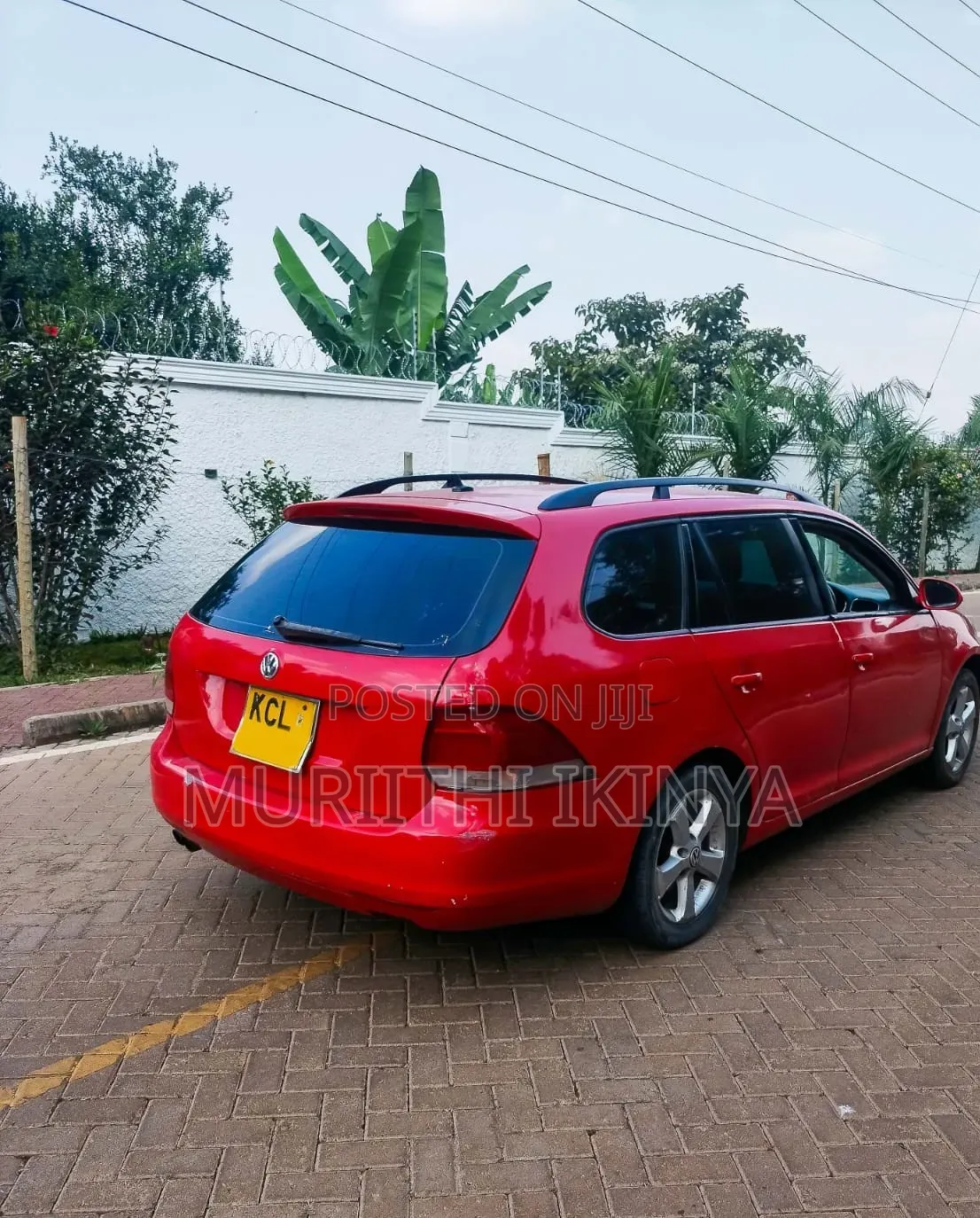 Volkswagen Golf 2011 Red
