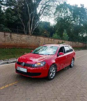 Volkswagen Golf 2011 Red