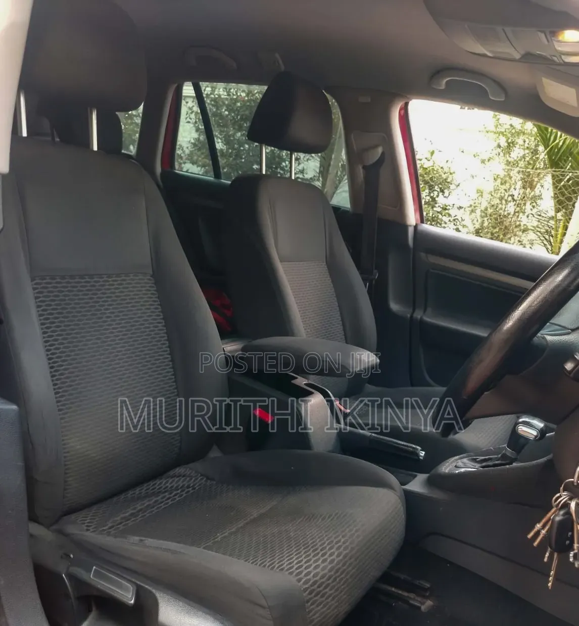 Volkswagen Golf 2011 Red