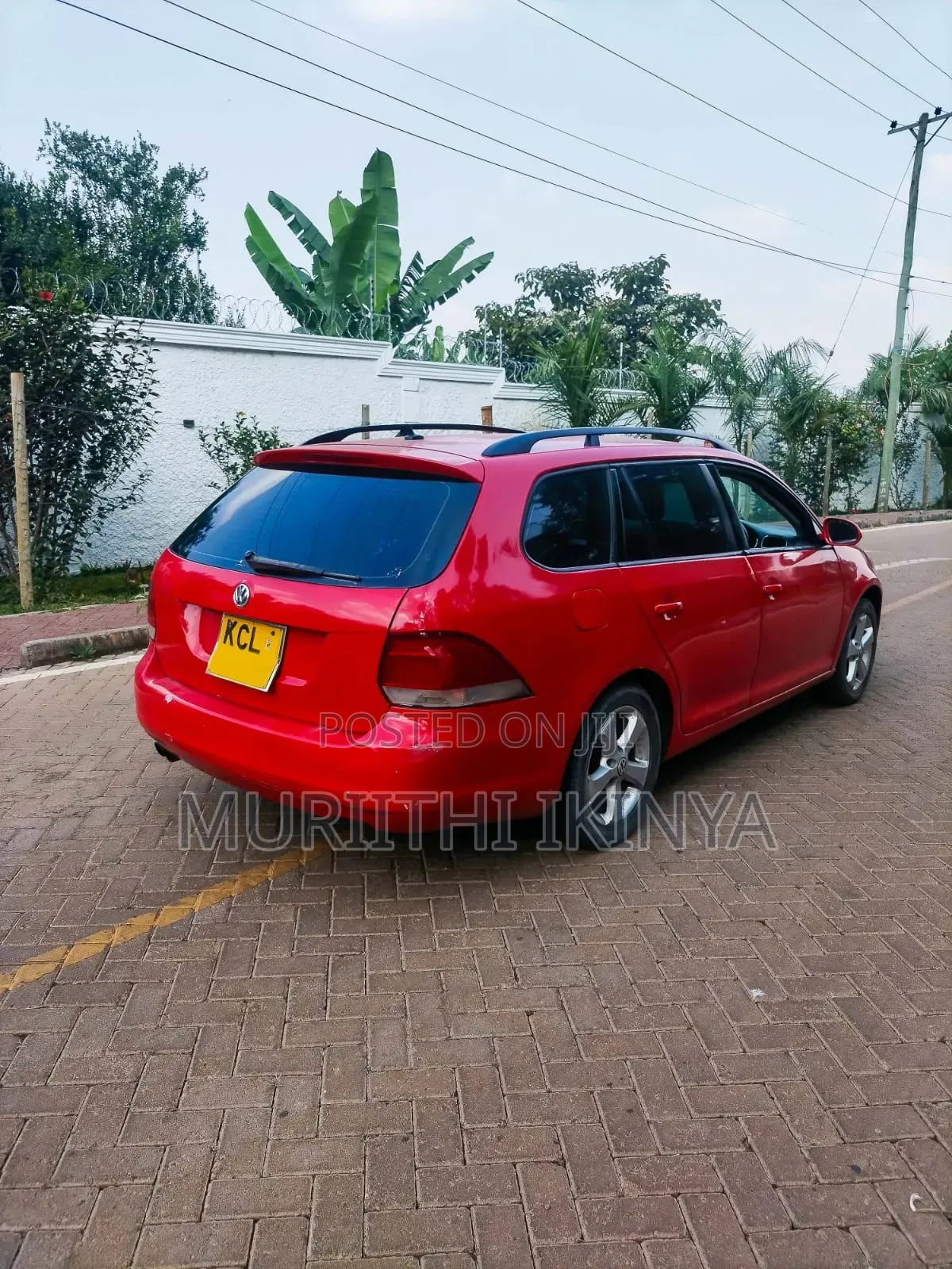 Volkswagen Golf 2011 Red