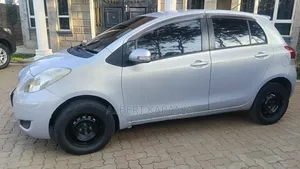 Toyota Vitz 2010 Purple