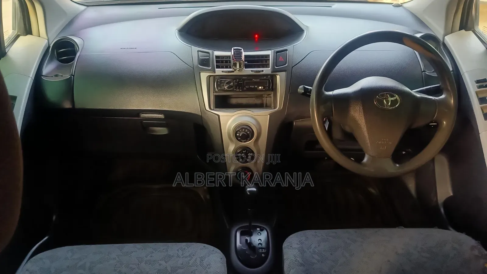 Toyota Vitz 2010 Purple