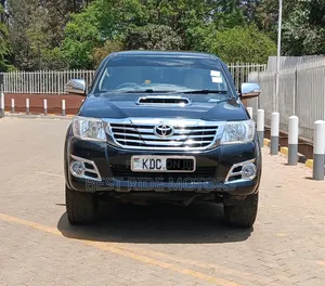 Toyota Hilux 3.0 D-4D 4x4 2014 Black
