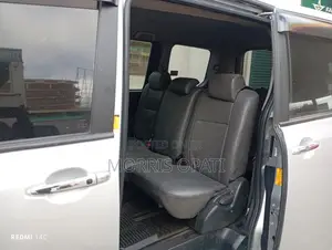 Toyota Noah 2013 Silver