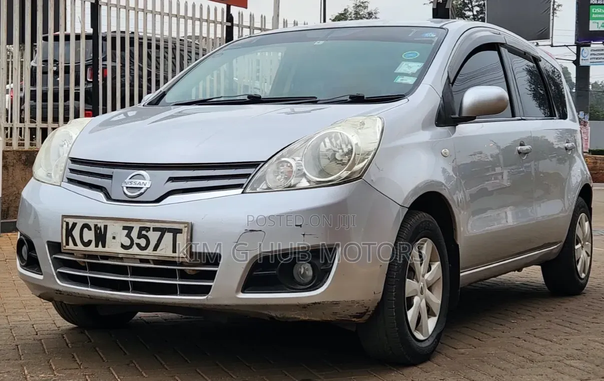 Nissan Note 2012 Silver